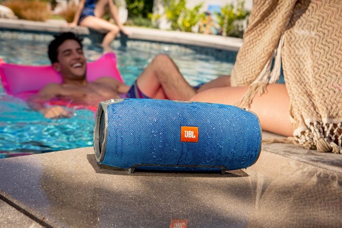 JBL Xtreme Bluetooth - Loa chống nước pin khủng